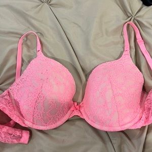 Victoria’s Secret lined perfect coverage